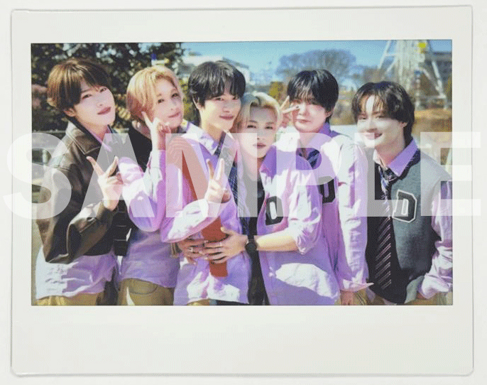 直筆サイン入り集合チェキ